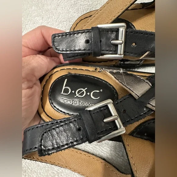 Women’s size 6 Born black leather sandals, excellent condition! - Picture 3 of 7